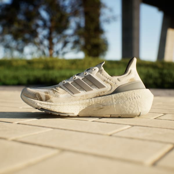 Zapatilla Ultraboost Light Beige adidas adidas Espa a