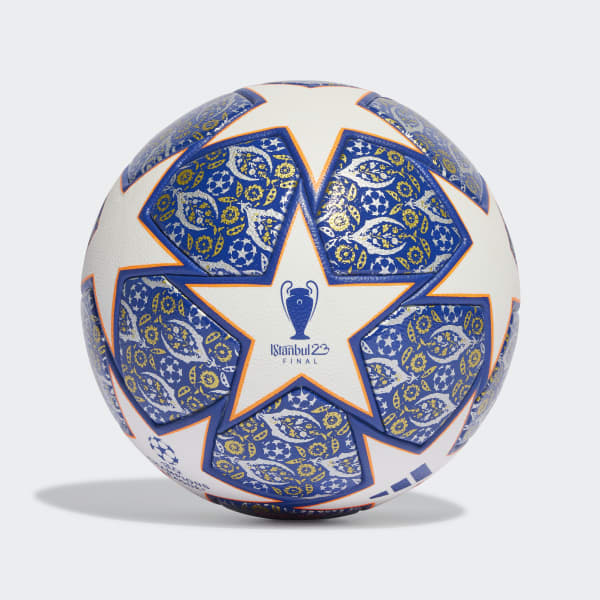 Bianco Pallone UCL Competition Istanbul