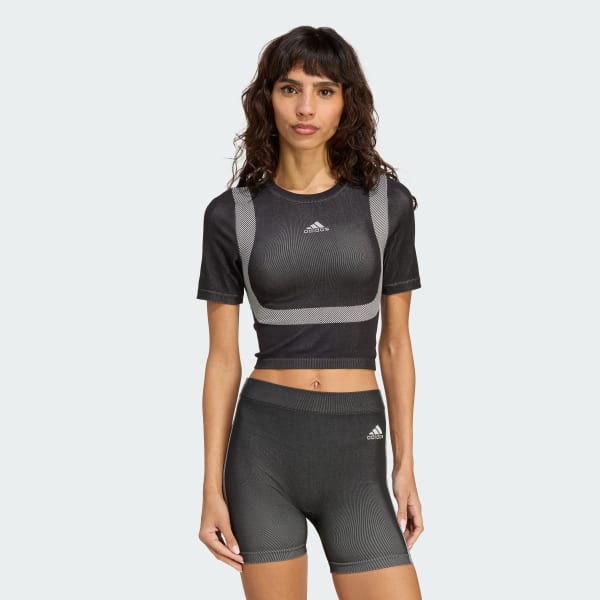 Black Seamless Techfit Baby Tee