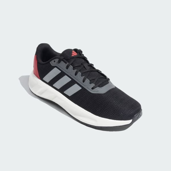 Black Vent-Shoot Running Shoes