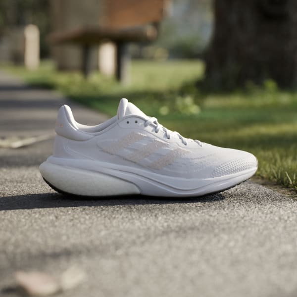 White Supernova 3 Running Shoes