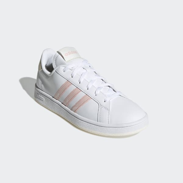 Adidas originals outlet grand court karaoke