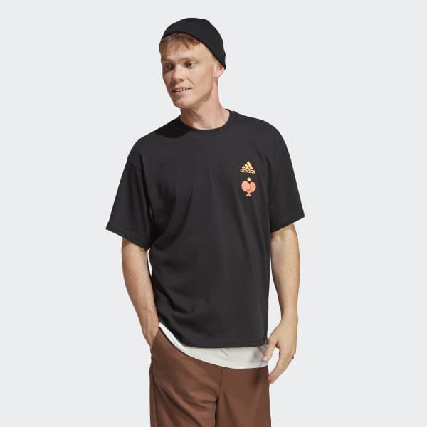 Svart Graphic Tee