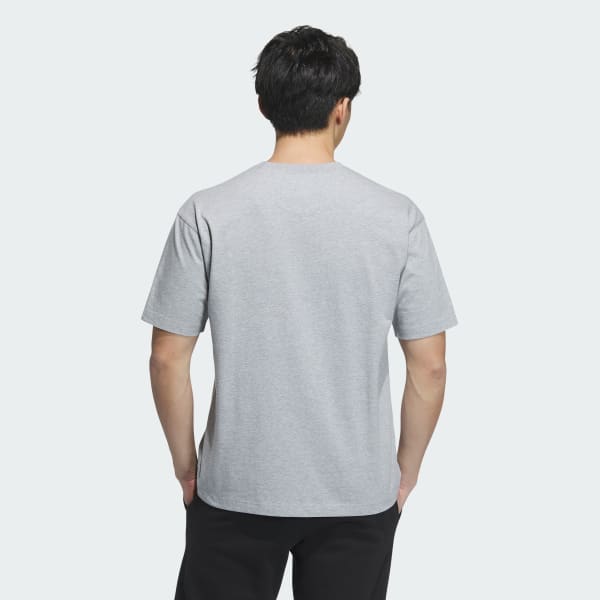 グレー エッセンシャルズ プラス ルーズフィット スモールロゴ 半袖Tシャツ