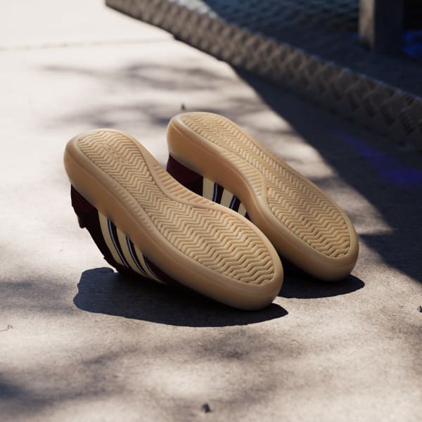 Burgundy Barreda Decode Skor