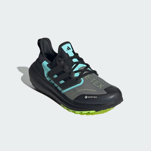 Svart Ultraboost Light GTX Skor