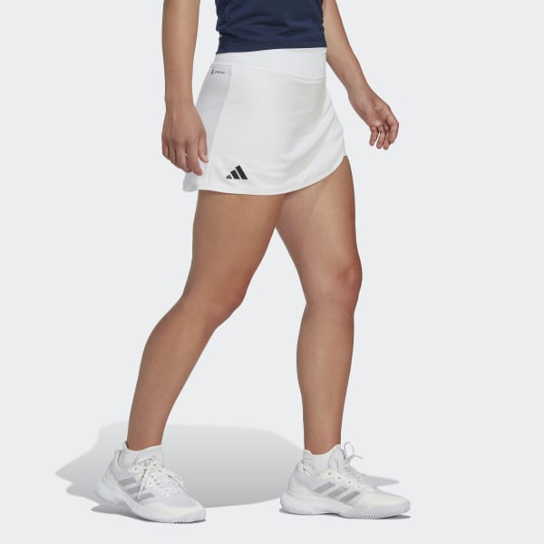 Kiểu nữ quần vợt ca ngợi mẫu váy hớ hênh ở Wimbledon