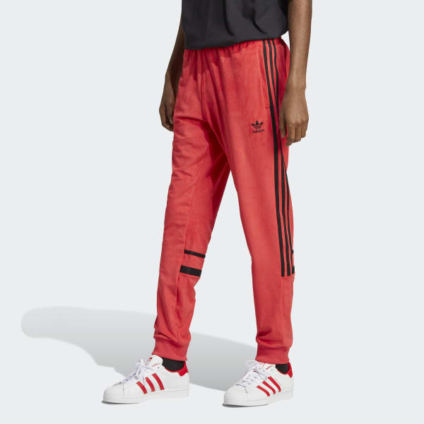 Gepensioneerd Pijnstiller het formulier adidas adicolor Classics Plush Trainingshose - Rot | adidas Austria