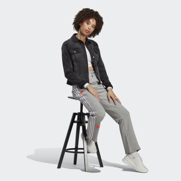 Gris Pantalón Jogger Parche Floral en Chenilla 3 Rayas Pretina Alta