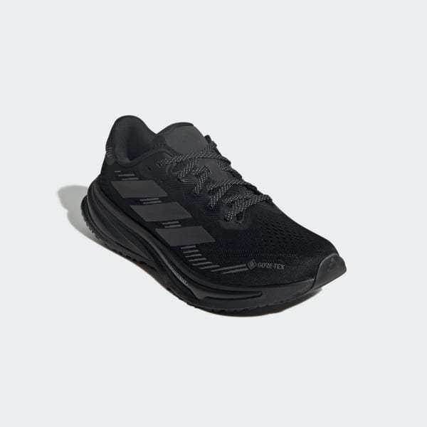 Noir Chaussure de running Supernova Rise GTX