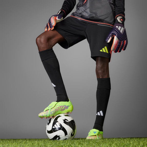 Yesil Predator Elite Fold-Over Tongue Çim Saha Kramponu