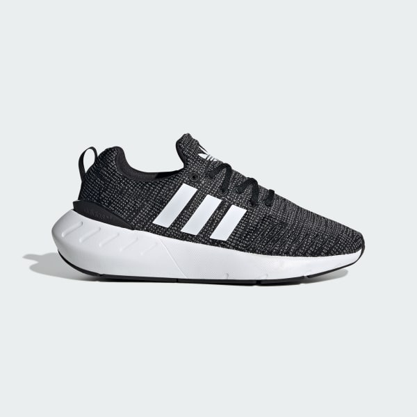 Adidas Boys equipment support black running shoes, Size: 10 at Rs