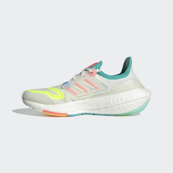Bialy Ultraboost 22 Shoes LTI72