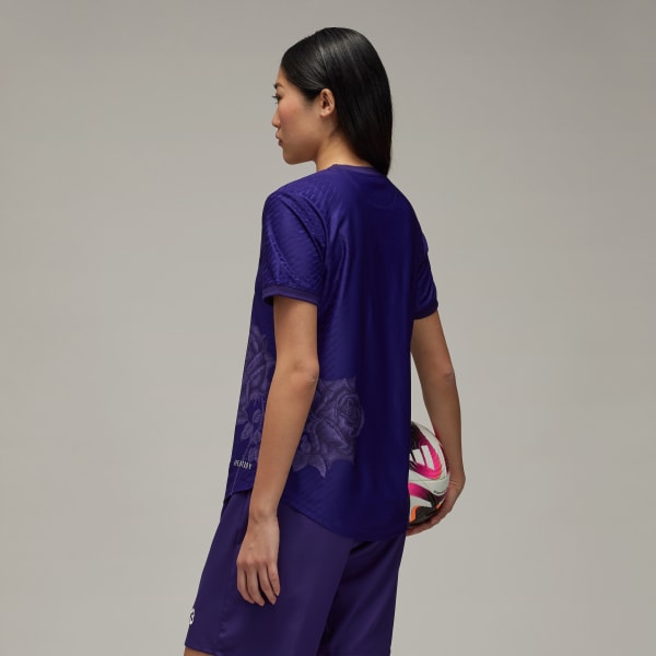 สีม่วง เสื้อแข่งชุดที่สี่ Real Madrid 23/24