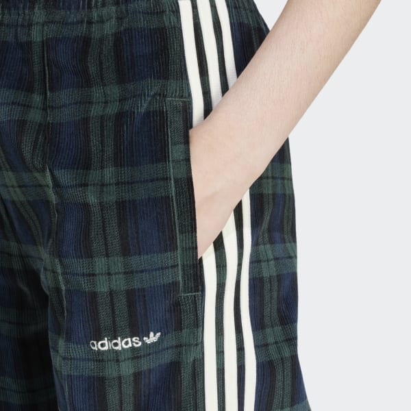 【新品・未使用】adidas　チェックパンツ　コーデュロイ　グリーン系　Mサイズ アディダス コーデュロイ タータン ワイドレッグパンツ - ブルー