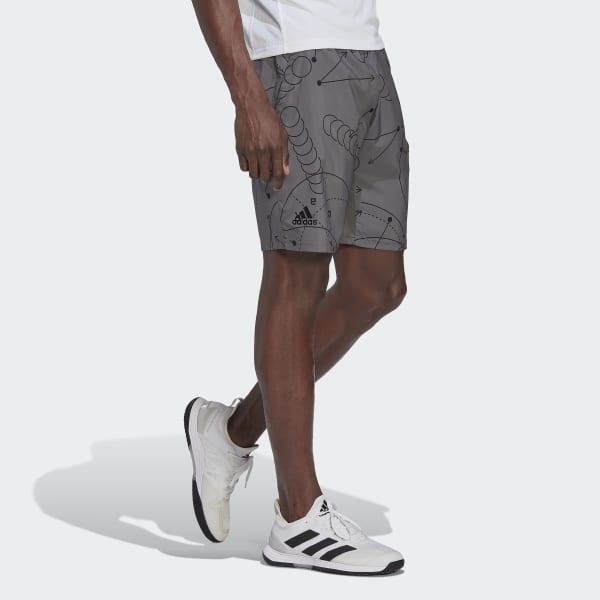 Grau Club Graphic Tennis Shorts WB466