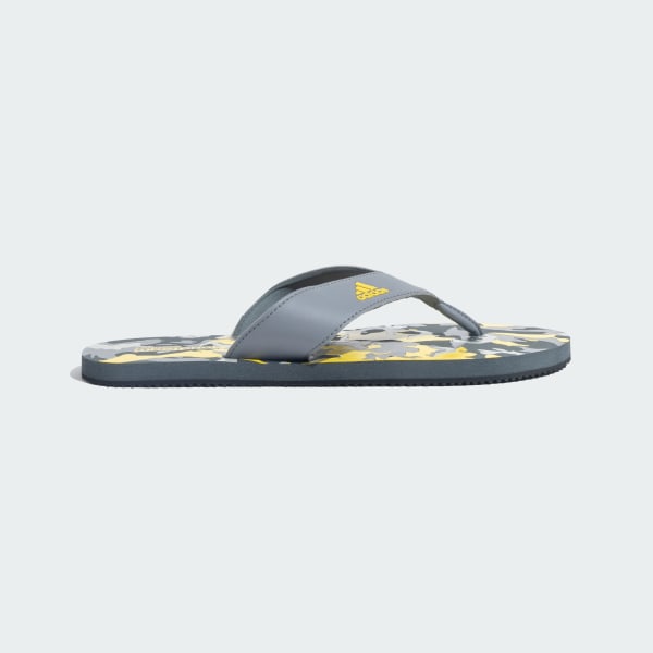 adidas Cloudfoam Chappals & Slippers - Men | FASHIOLA INDIA