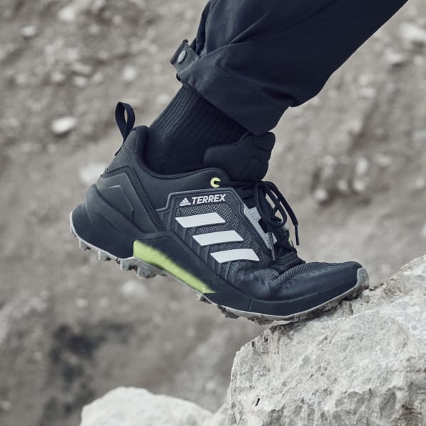 adidas men's terrex swift r3 mid hiking boots black