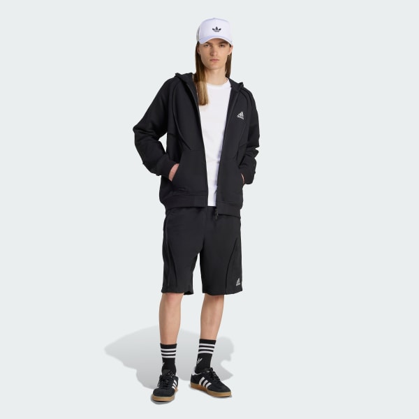 Svart Adilenium Season 4 Teamgeist Fleece shorts