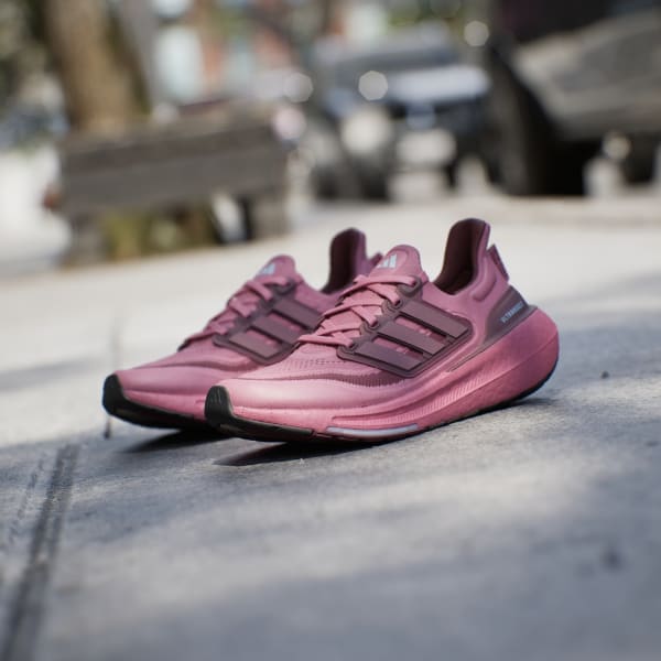 Light pink ultra boost adidas clearance
