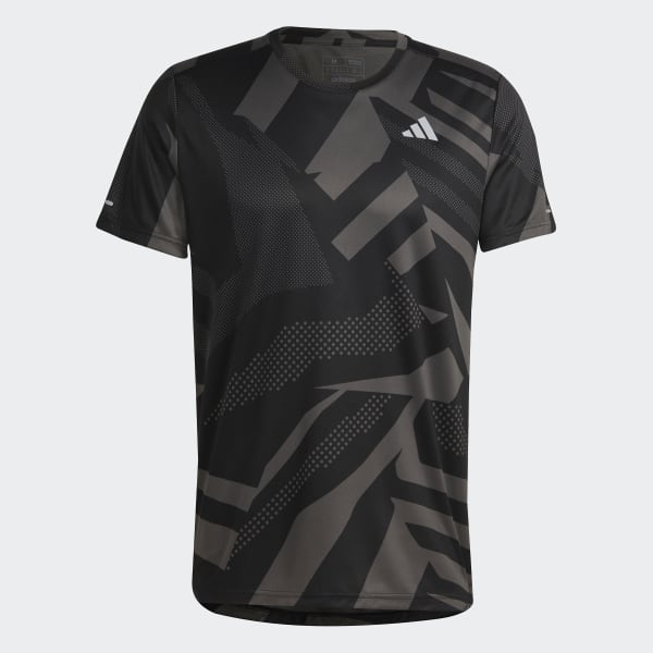 Schwarz Own the Run Seasonal T-Shirt