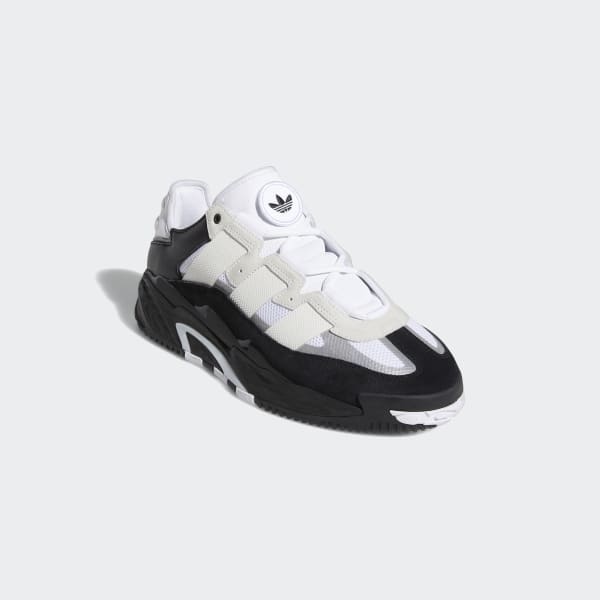 Weiss Niteball Schuh