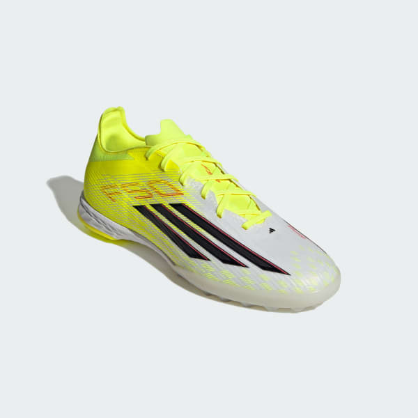 Gul F50 PRO Turf fodboldsko