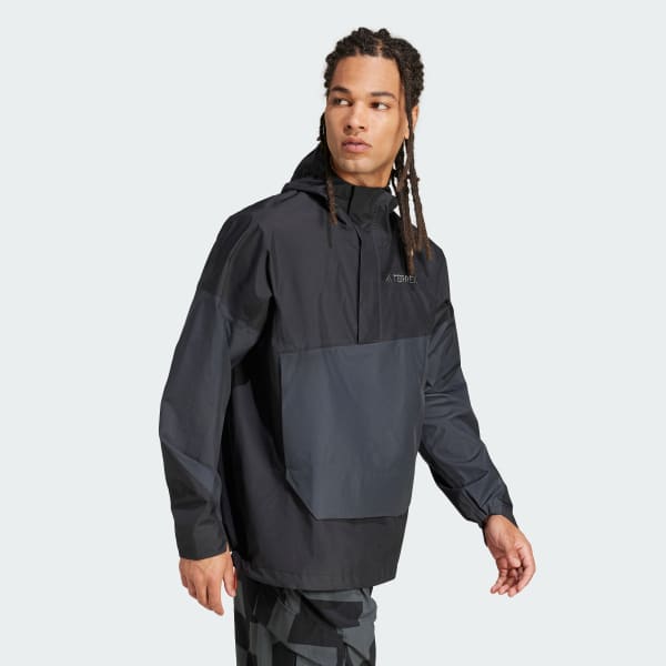 Schwarz Terrex Xploric 2.5L Climaproof Anorak