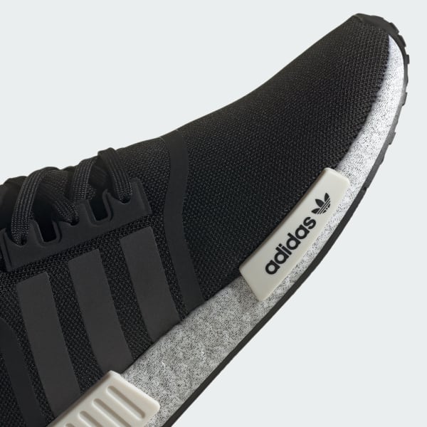 Adidas nmd hotsell r1 black 42