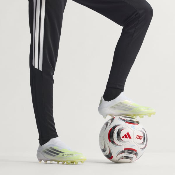 Branco Botas de Futebol sem atacadores F50 SPARKFUSION ELITE - Piso Firme/Piso artificial (Mulher)