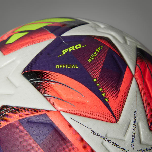 White UWCL Pro 24/25 Group Stage Ball