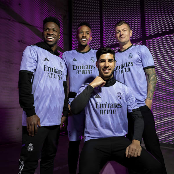 Lila Real Madrid 22/23 Auswärtstrikot Authentic ZE829