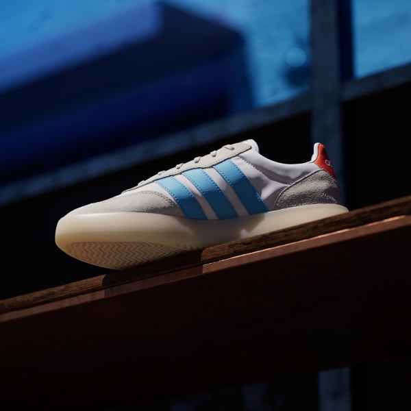 靴 Ru EU35/22.5cm adidas Barreda Decode Shoes - White | Free Shipping with