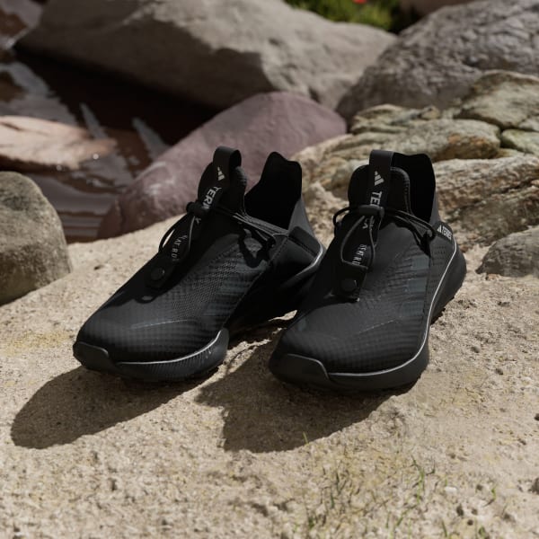 テレックス ボイジャー 21 スリッポン HEAT. RDY トラベル / Terrex Voyager 21 Slip-On HEAT. RDY  Travel