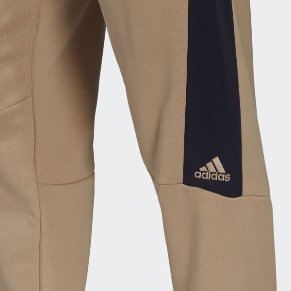 Beige Future Icons Embroidered Badge of Sport Broek TA190