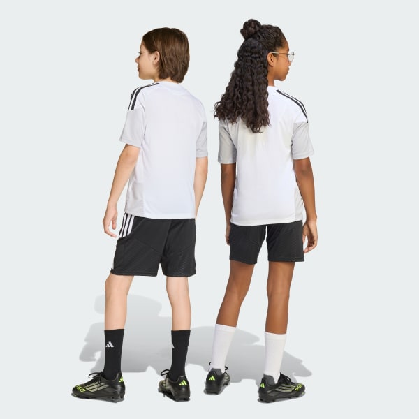 Schwarz Tiro 26 Competition Kids Trainingsshorts