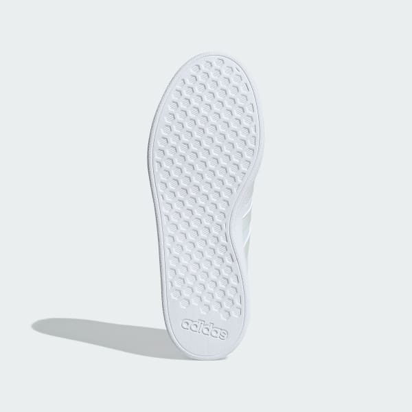 White Grand Court TD Lifestyle Court Casual Shoes