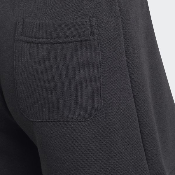 Schwarz Future Icons Badge of Sport Shorts