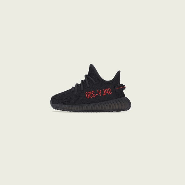 Yeezy noires on sale