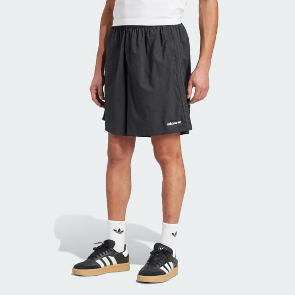Noir Woven Short