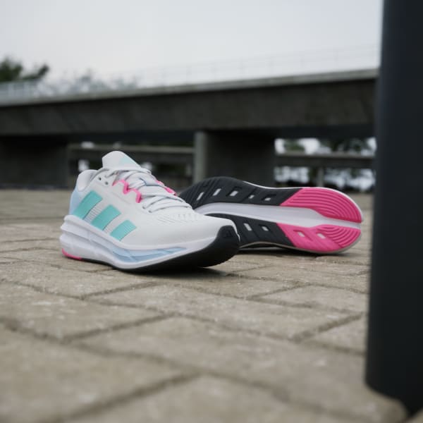 White Questar 3 Running Shoes