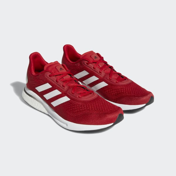 red adidas takkies