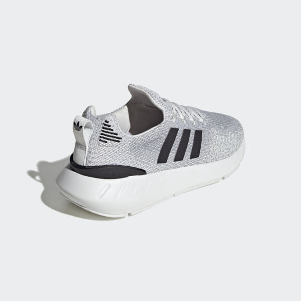 Adidas swift run white grey 2025