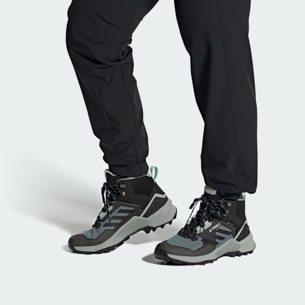 adidas Women's Hiking TERREX Swift R3 Mid GORE-TEX Hiking Shoes ...