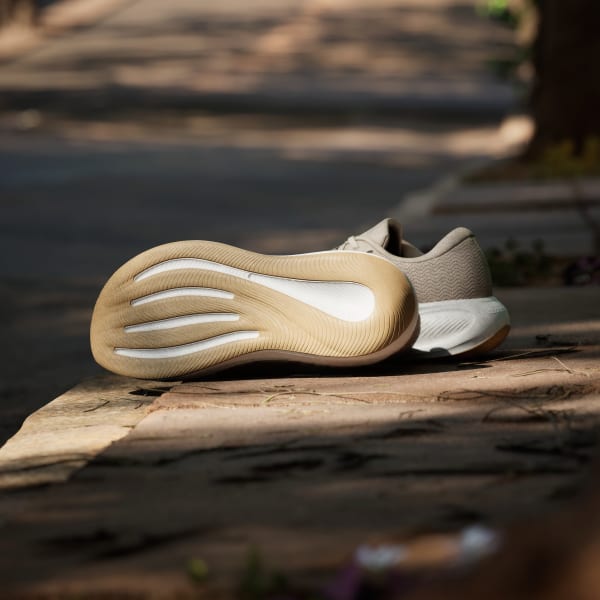 Beige TENIS RESPONSE RUNNER 2