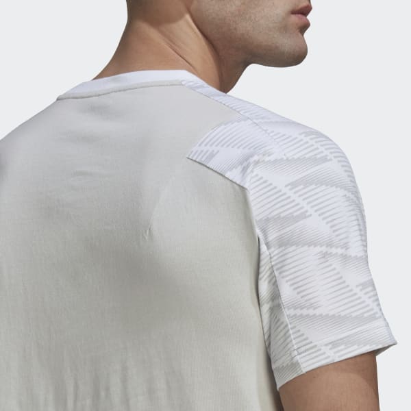 Wit Designed for Gameday Travel T-shirt E1910
