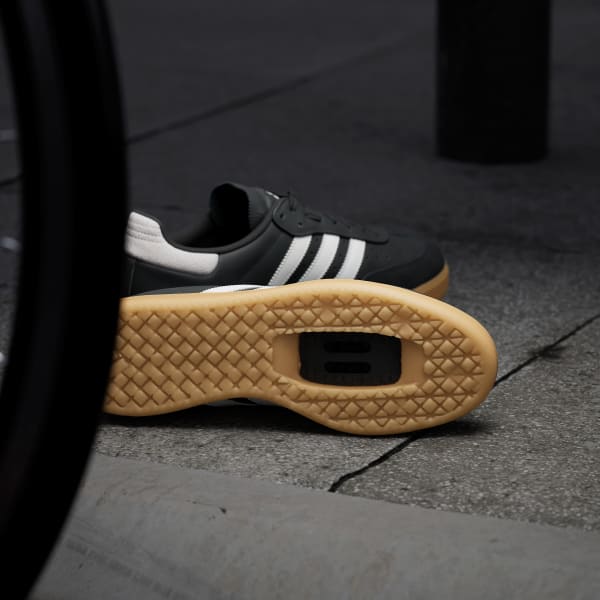 Svart Velosamba Leather skor