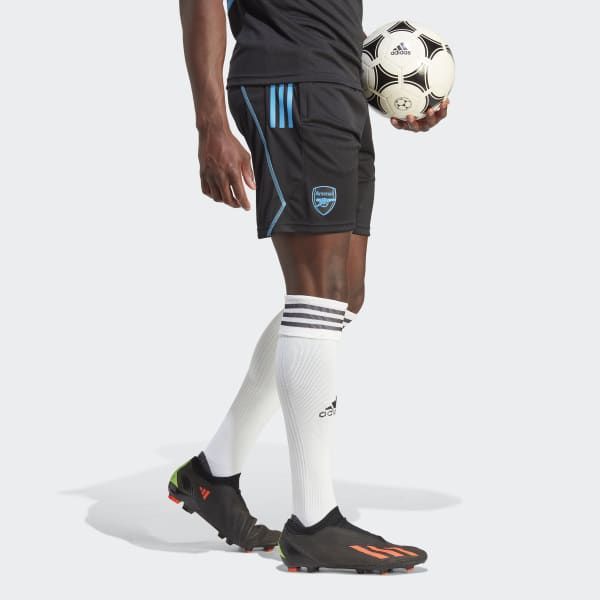 Mens football shorts with zip hotsell pockets