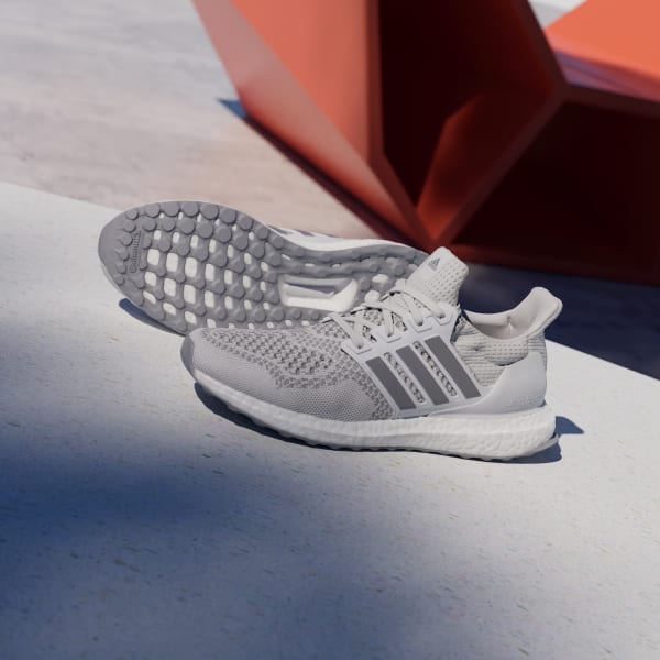 gris Chaussure Ultraboost 1.0