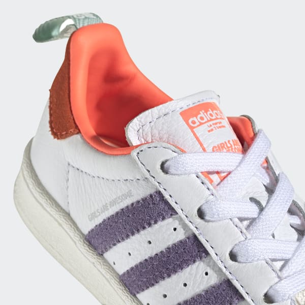 girl in adidas superstar